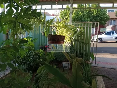 Casa com 3 Quartos à venda, 109m² no Jardim Colúmbia D, Londrina