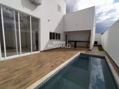 Casa de Condomínio com 3 Quartos para alugar, 240m² no Gávea, Uberlândia