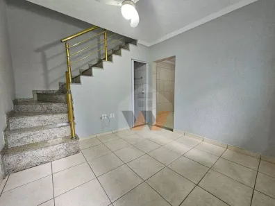 Casa com 2 Quartos para alugar, 168m² no Jardim Cinco de Julho, São Paulo