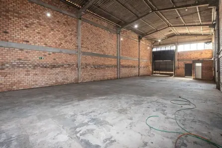 Galpão/Depósito/Armazém com 2 Quartos à venda, 600m² no Navegantes, Porto Alegre