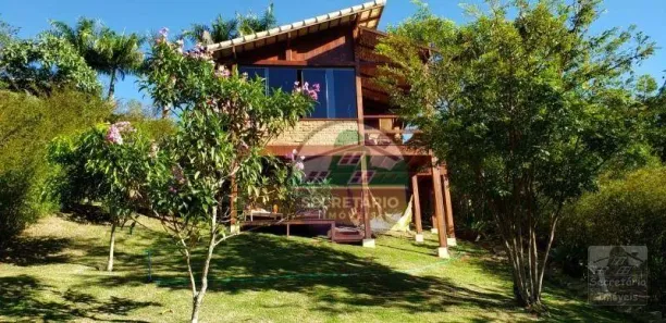 Casa de Condomínio com 3 Quartos à venda, 250m² no Cuiabá, Petrópolis