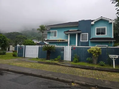 Casa com 4 Quartos à venda, 178m² no Itaipu, Niterói