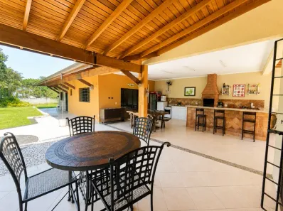 Casa com 4 Quartos para alugar, 1000m² no Jardim Porto Novo, Caraguatatuba