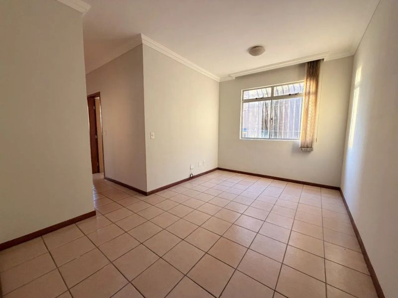 Apartamento com 3 quartos — Indaiá, Belo Horizonte