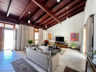 Casa com 3 Quartos à venda, 210m² no Balneário, Florianópolis