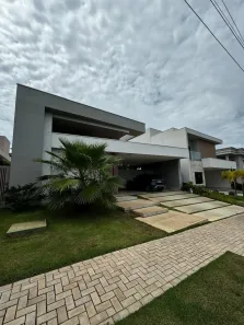 Casa de Condomínio com 4 Quartos à venda, 247m² no Ribeirão do Lipa, Cuiabá