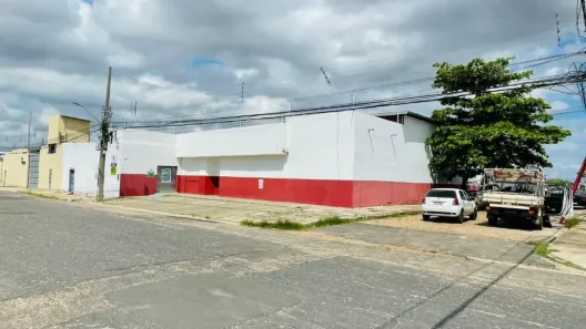 Galpão/Depósito/Armazém com 6 Quartos para alugar, 1700m² no Macaúba, Teresina