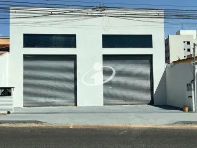 Ponto Comercial para alugar, 135m² no Santa Mônica, Uberlândia