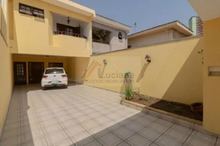 Sobrado com 4 Quartos à venda, 242m² no Parque das Nações, Santo André