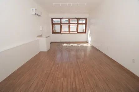 Sala Comercial para alugar, 42m² no Centro, Pelotas