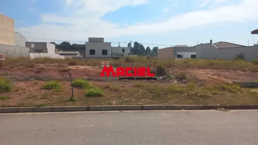 à venda, 250m² no Portal dos Passaros, São José dos Campos