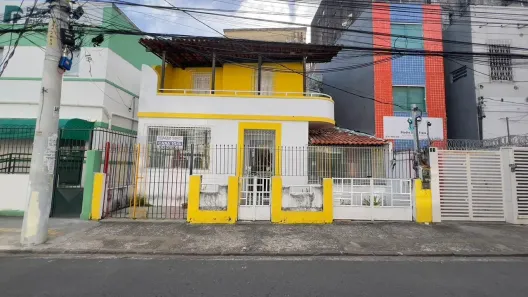 Imóvel Comercial com 10 Quartos para venda ou aluguel, 364m² no Tororó, Salvador