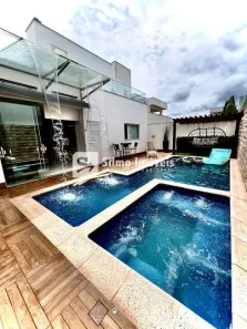 Sobrado com 4 Quartos à venda, 280m² no Jardim Botânico, Uberlândia
