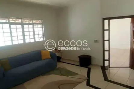 Casa com 4 Quartos à venda, 200m² no Vigilato Pereira, Uberlândia