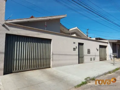 Casa com 3 Quartos à venda, 341m² no Setor São José, Goiânia