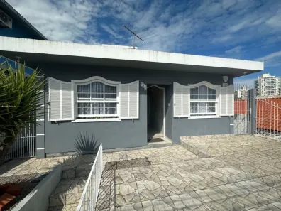 Casa com 3 Quartos à venda, 300m² no Capoeiras, Florianópolis