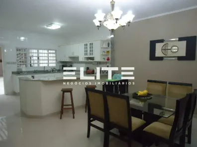 Sobrado com 3 Quartos à venda, 290m² no Pinheirinho, Santo André