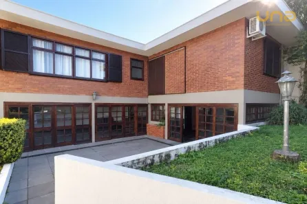 Casa com 3 Quartos para alugar, 420m² no Batel, Curitiba
