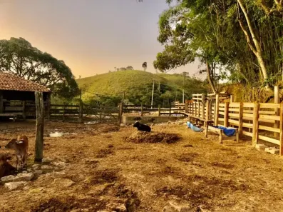 Fazenda/Sítio com 3 Quartos à venda, 147620000m² no Área Rural de Cachoeira Paulista, Cachoeira Paulista
