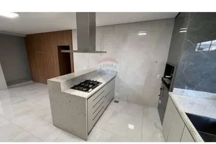 Casa de Condomínio com 6 Quartos à venda, 331m² no Região dos Lagos, Brasília
