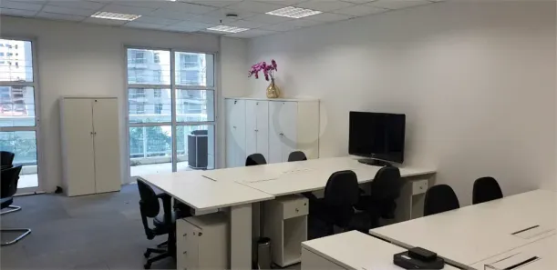 Sala Comercial para alugar, 70m² no Vila São Francisco (Zona Sul), São Paulo