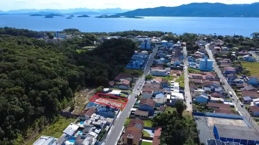 Lote/Terreno à venda, 403m² no Água Branca, São Francisco do Sul