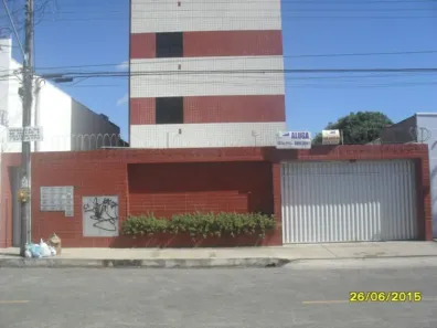 Apartamento com 2 Quartos para alugar, 42m² no Jóquei Clube, Fortaleza