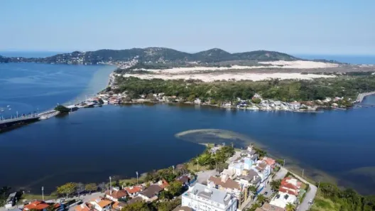 Casa com 3 Quartos à venda, 480m² no Lagoa da Conceição, Florianópolis