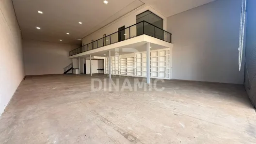 Galpão/Depósito/Armazém para alugar, 450m² no Moinho dos Ventos, Goiânia