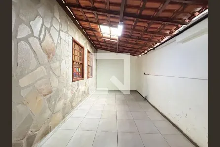 Casa com 6 Quartos à venda, 180m² no Conjunto Lagoa, Belo Horizonte