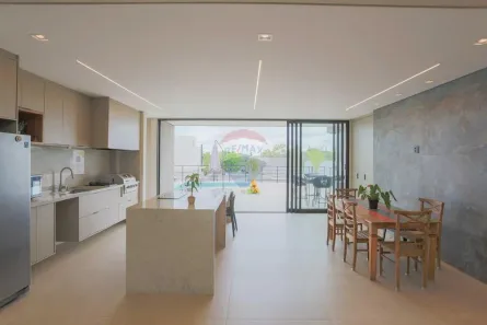 Casa de Condomínio com 4 Quartos à venda, 393m² no , 