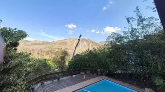 Casa com 3 Quartos à venda, 220m² no Pedro do Rio, Petrópolis