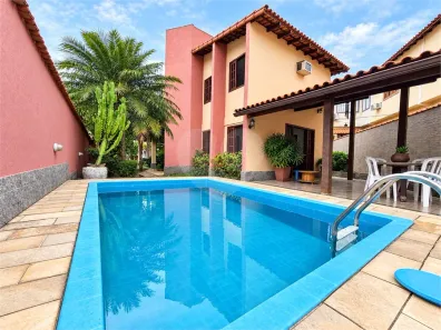 Casa com 3 Quartos à venda, 218m² no Vila Mury, Volta Redonda