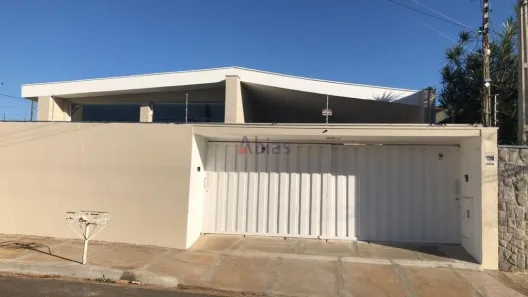 Casa com 3 Quartos à venda, 240m² no Jardim Macarenco, São Carlos
