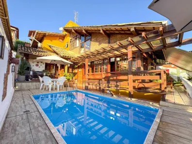 Casa de Condomínio com 4 Quartos à venda, 250m² no Badu, Niterói