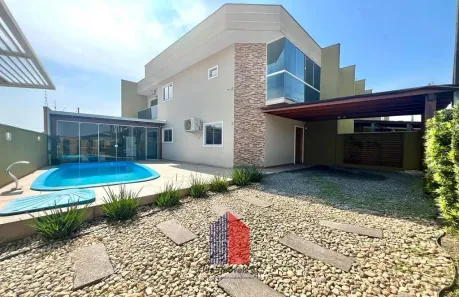 Sobrado com 3 Quartos à venda, 140m² no Boehmerwald, Joinville