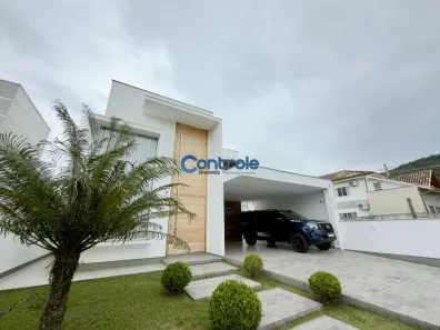 Casa com 3 Quartos à venda, 235m² no Pedra Branca, Palhoça