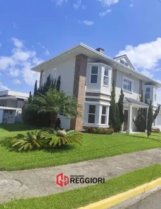 Casa de Condomínio com 3 Quartos para alugar, 395m² no Santa Regina, Camboriú