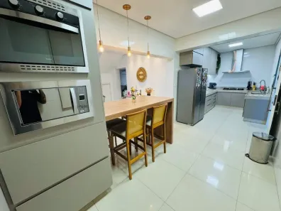 Casa com 5 Quartos à venda, 400m² no Serrano, Belo Horizonte