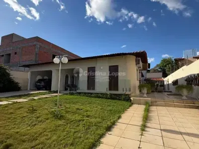 Casa com 4 Quartos à venda, 240m² no São João, Teresina