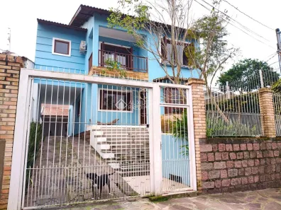 Casa com 3 Quartos à venda, 220m² no Vila Nova, Porto Alegre