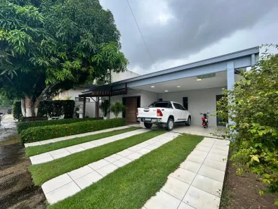 Casa de Condomínio com 3 Quartos para alugar, 250m² no Ponta Negra, Manaus