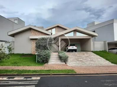 Casa de Condomínio com 3 Quartos à venda, 242m² no Jardim Itália, Cuiabá