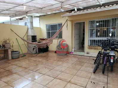 Casa com 2 Quartos à venda, 71m² no Jardim Mariléa, Rio das Ostras