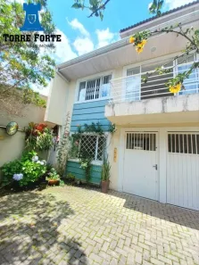 Sobrado com 3 Quartos à venda, 251m² no Bom Retiro, Curitiba