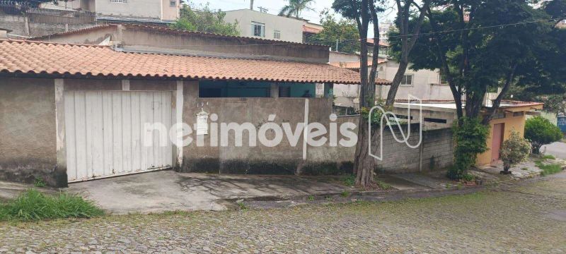 Casa com 3 quartos — Dom Joaquim, Belo Horizonte