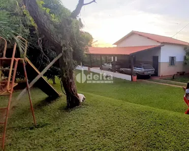Fazenda/Sítio com 2 Quartos à venda, 65m² no Área Rural de Uberlândia, Uberlândia