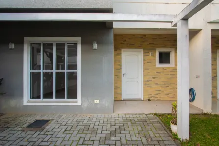 Sobrado com 3 Quartos à venda, 100m² no Capão Raso, Curitiba