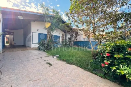 Casa com 3 Quartos à venda, 196m² no Centro, Peruíbe