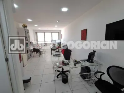 Sala Comercial à venda, 29m² no Del Castilho, Rio de Janeiro